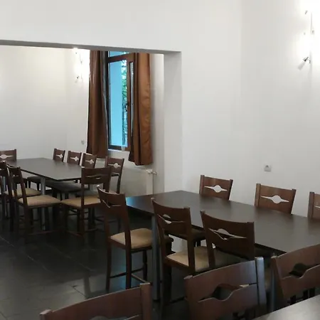 Хижа Планинец - Тревненски Балкан Hotel *