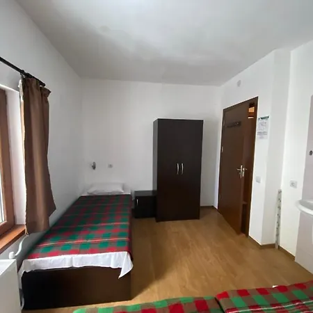 Хижа Планинец - Тревненски Балкан Lodge