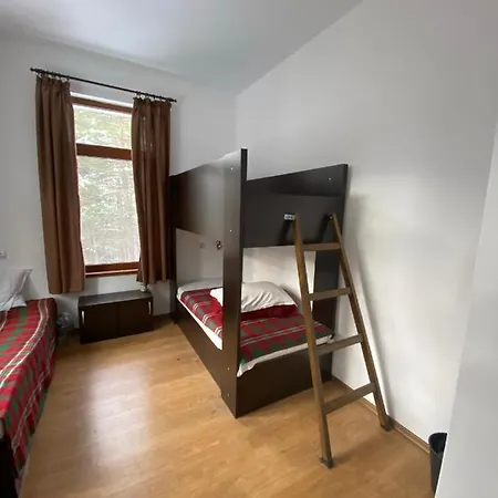 Хижа Планинец - Тревненски Балкан *