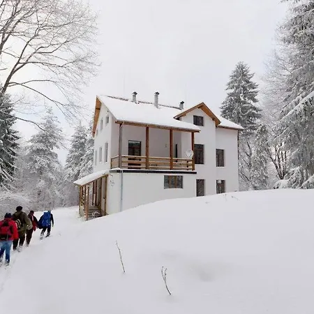 Хижа Планинец - Тревненски Балкан * Radevtsi