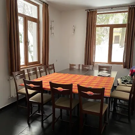 Хижа Планинец - Тревненски Балкан Hotel *