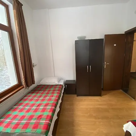 Хижа Планинец - Тревненски Балкан