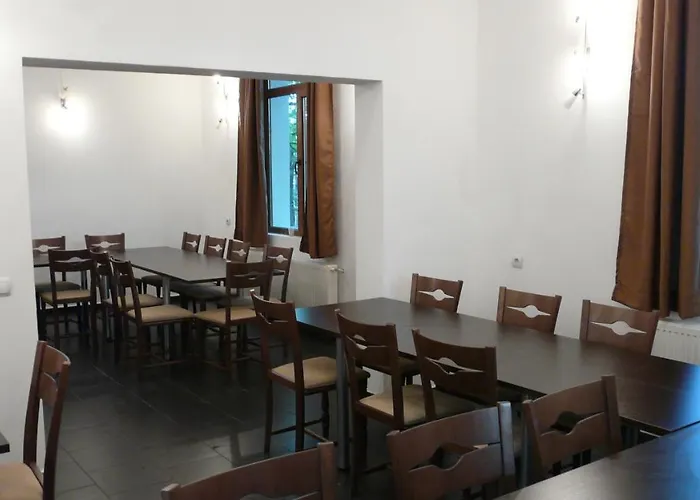 Хижа Планинец - Тревненски Балкан Otel *