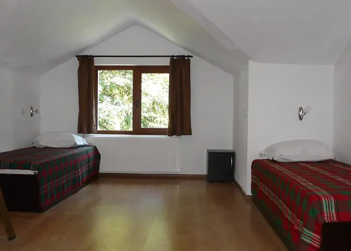 Otel Хижа Планинец - Тревненски Балкан Radevtsi