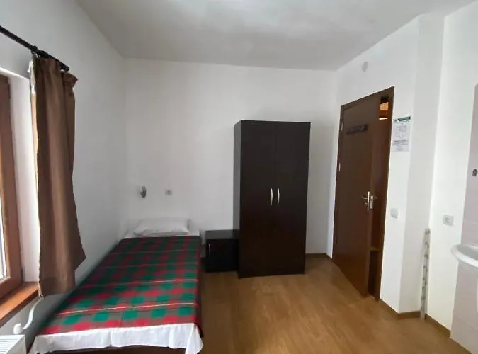 Хижа Планинец - Тревненски Балкан Otel