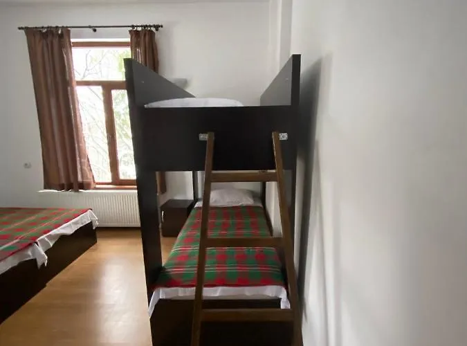 Otel Хижа Планинец - Тревненски Балкан Radevtsi