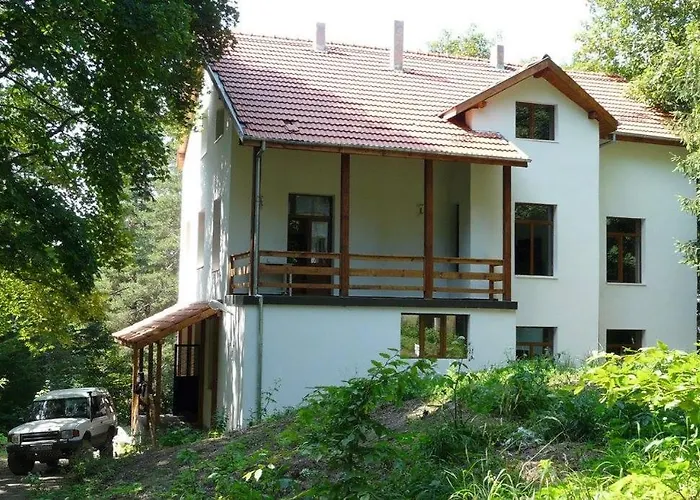 Otel Хижа Планинец - Тревненски Балкан *