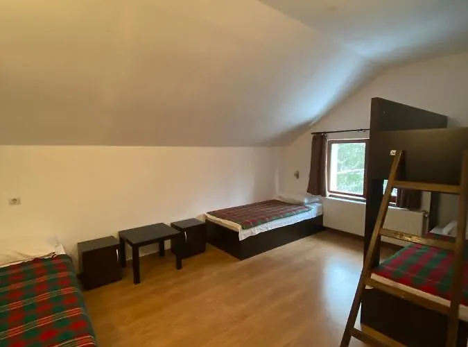 Хижа Планинец - Тревненски Балкан Otel Radevtsi