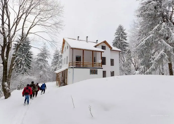 Хижа Планинец - Тревненски Балкан * Radevtsi