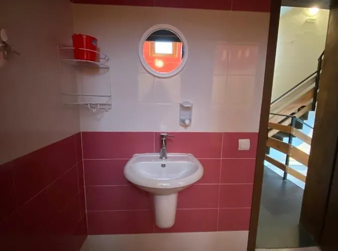 Хижа Планинец - Тревненски Балкан Otel *