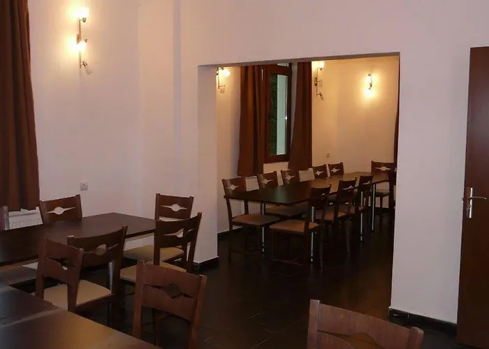 Хижа Планинец - Тревненски Балкан * Radevtsi