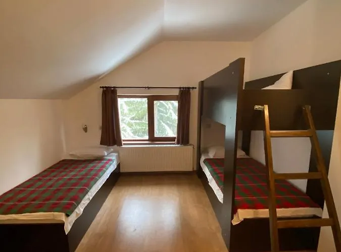 Хижа Планинец - Тревненски Балкан Otel