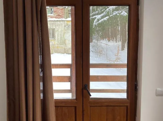 Otel Хижа Планинец - Тревненски Балкан Radevtsi