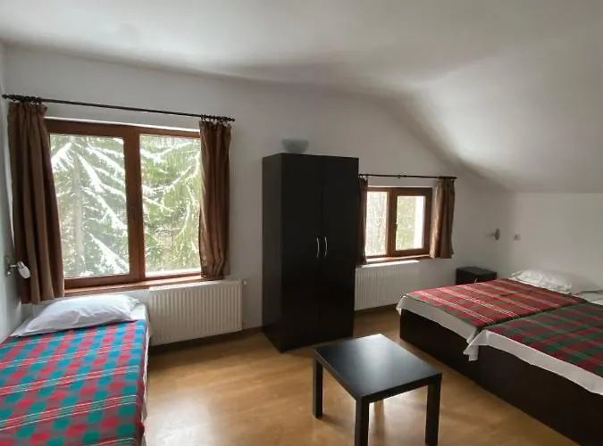 Хотел Хижа Планинец - Тревненски балкан *